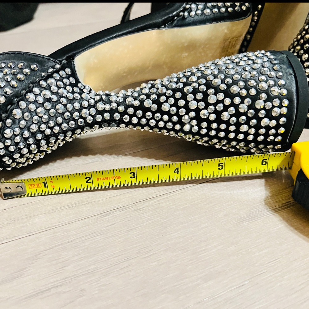 Black Studded Platform Heels. Size 8. Heel height 6 1/2’’. NWT. Original box - Picture 6 of 9